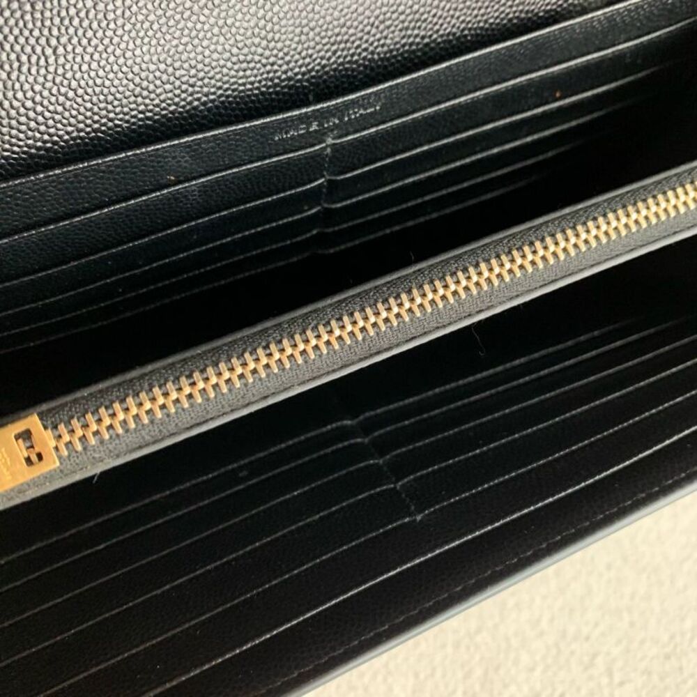 Saint Laurent Women Pre-Loved Bag Very Good Condition - Picture 7 of 9